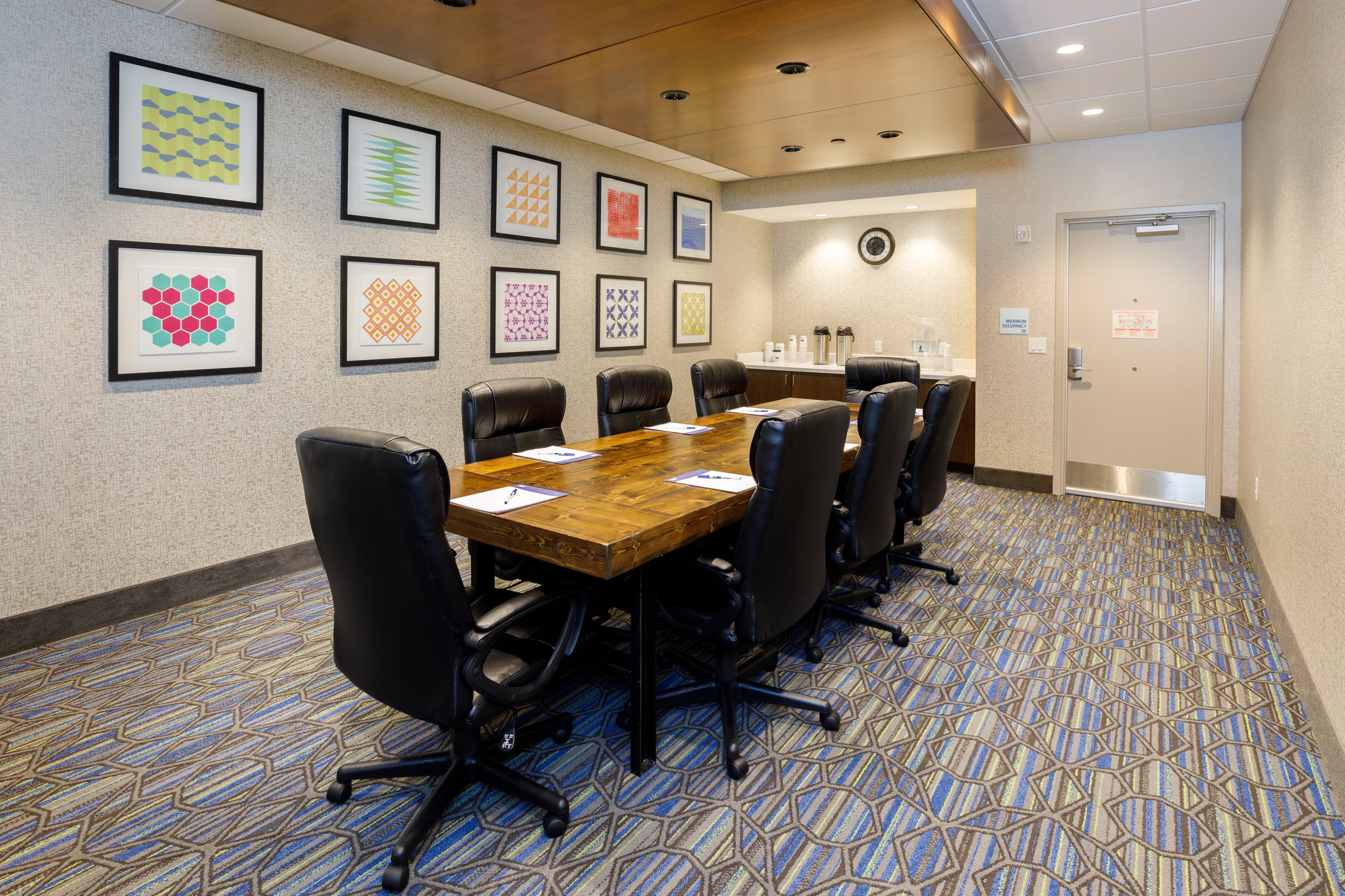 Holiday Inn Express & Suites - Sturbridge By Ihg Экстерьер фото
