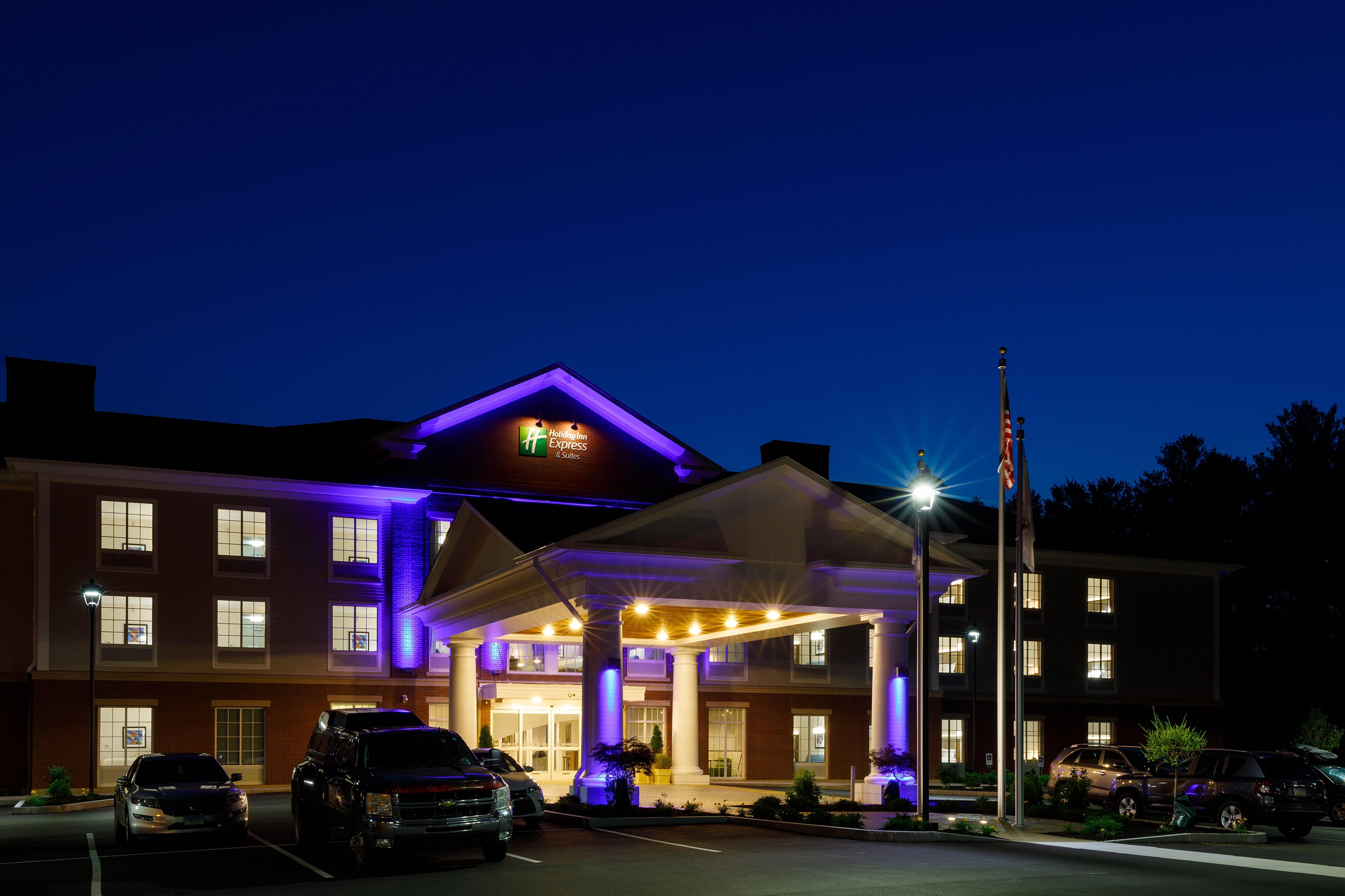 Holiday Inn Express & Suites - Sturbridge By Ihg Экстерьер фото