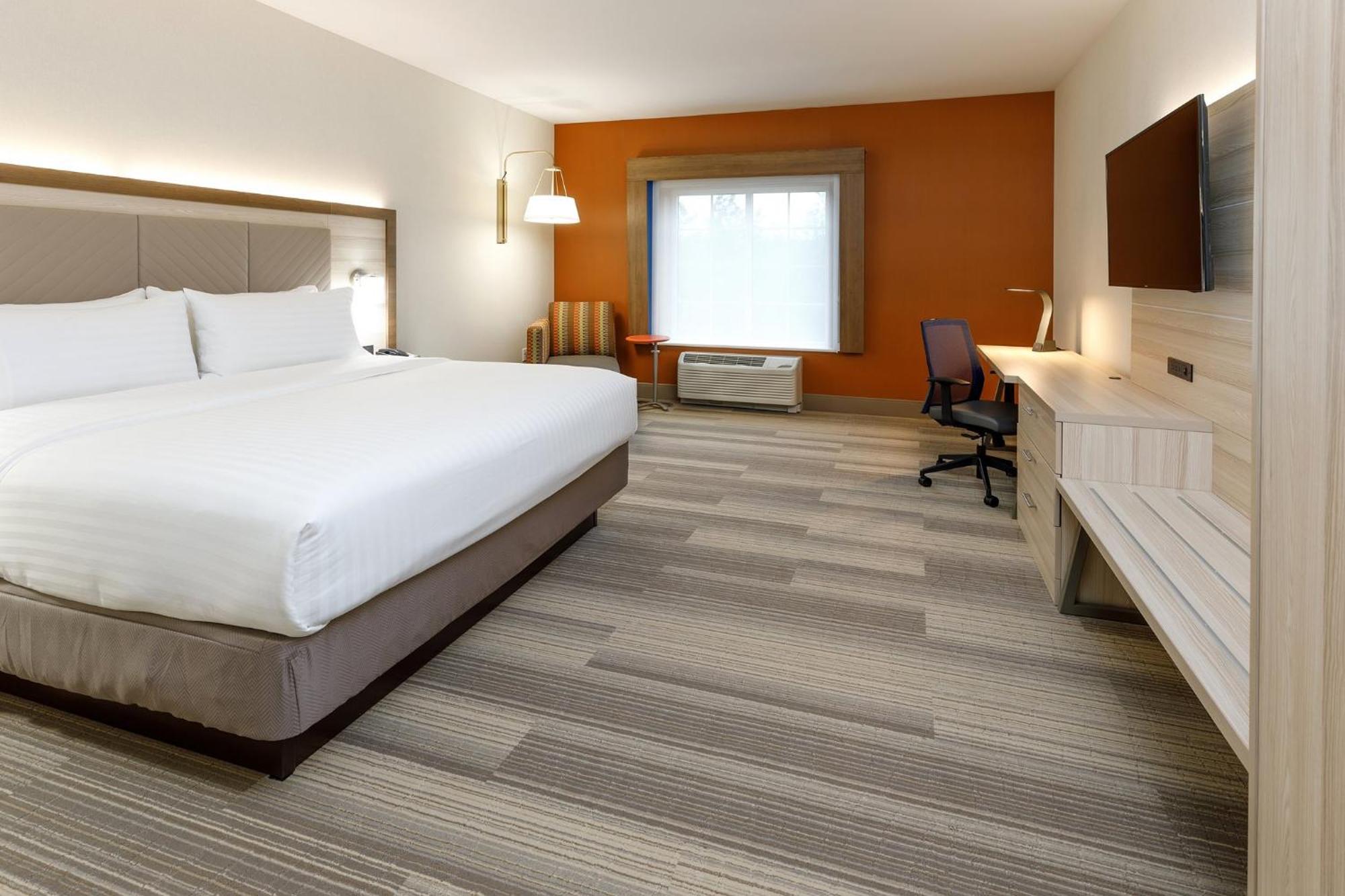 Holiday Inn Express & Suites - Sturbridge By Ihg Экстерьер фото